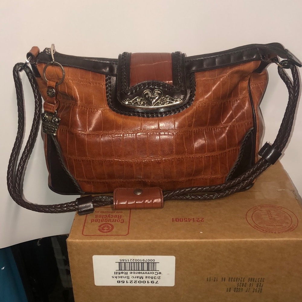 #1149 Marc Chantal Embossed Leather Skin Shoulder Bag w Metal Heart detail